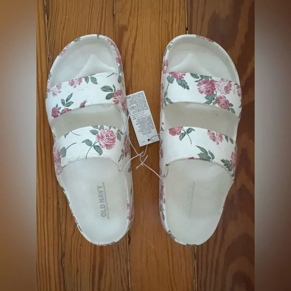 NWT Old Navy Floral Print Slides